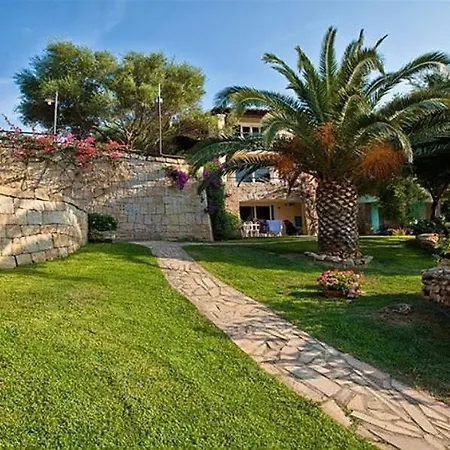 Stella Di G. Bilo 5 * San Pantaleo